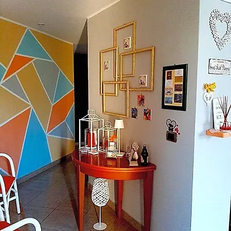 Le Camerette Di Edda לינה וארוחת בוקר 3*